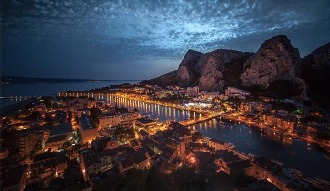 Apartment Ines Omiš Eksteriør billede