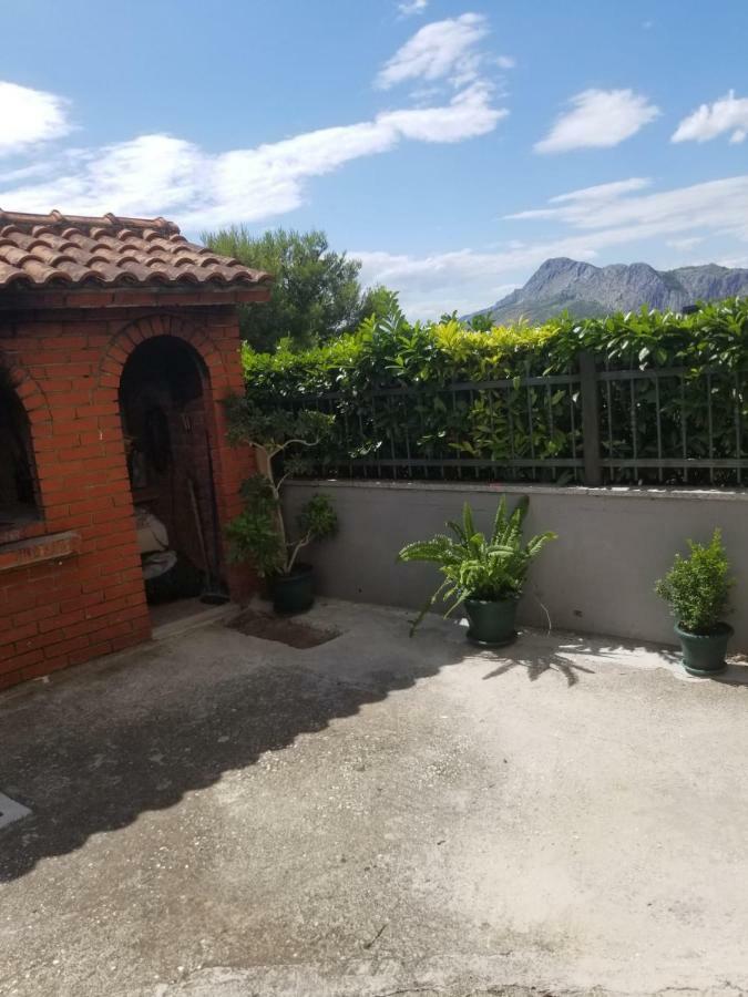 Apartment Ines Omiš Eksteriør billede